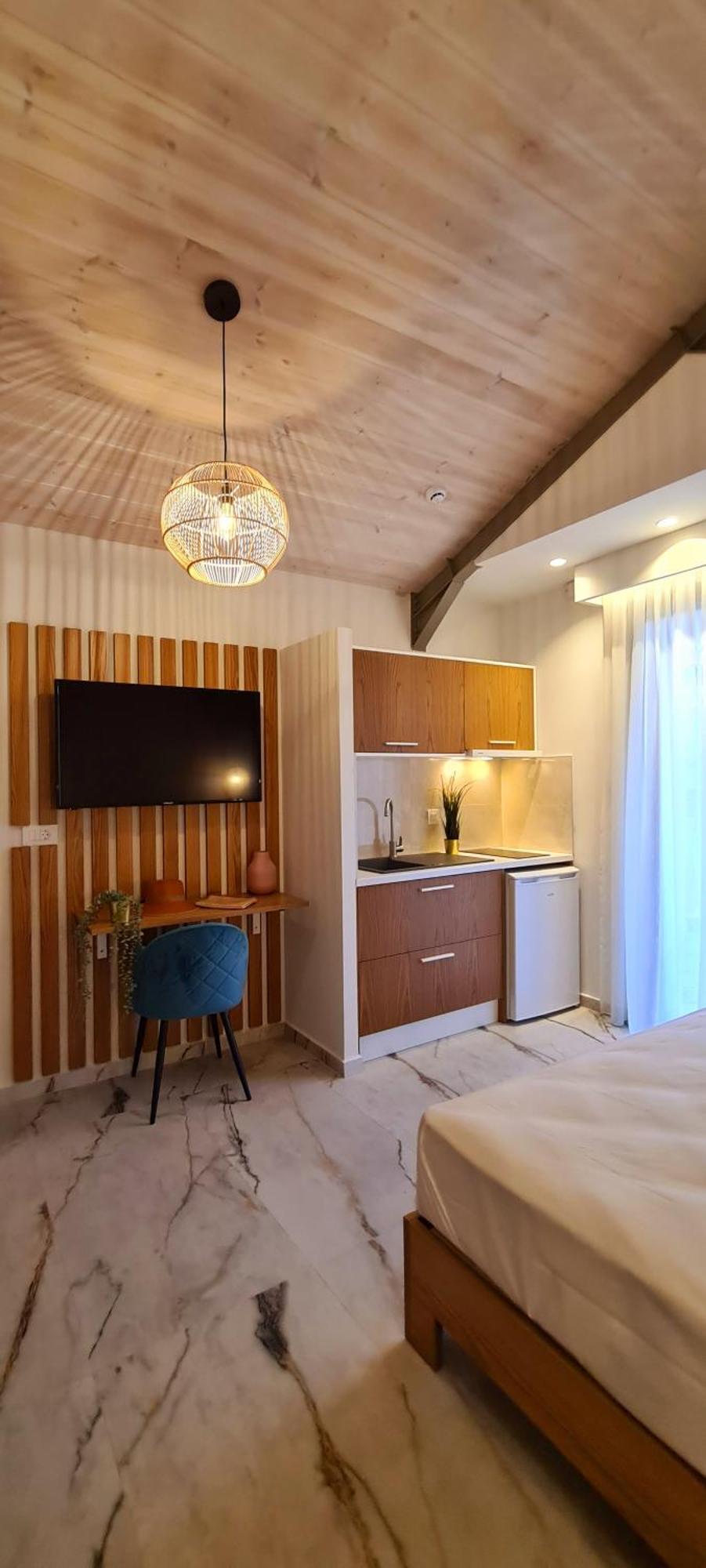 Costa Anastasia_Sea View Suites Vrasná Oda fotoğraf