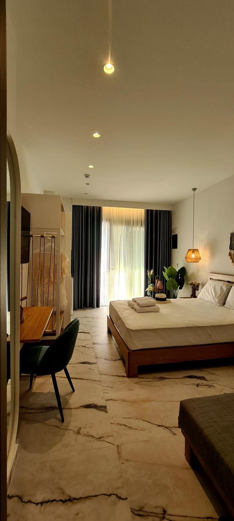 Costa Anastasia_Sea View Suites Vrasná Oda fotoğraf